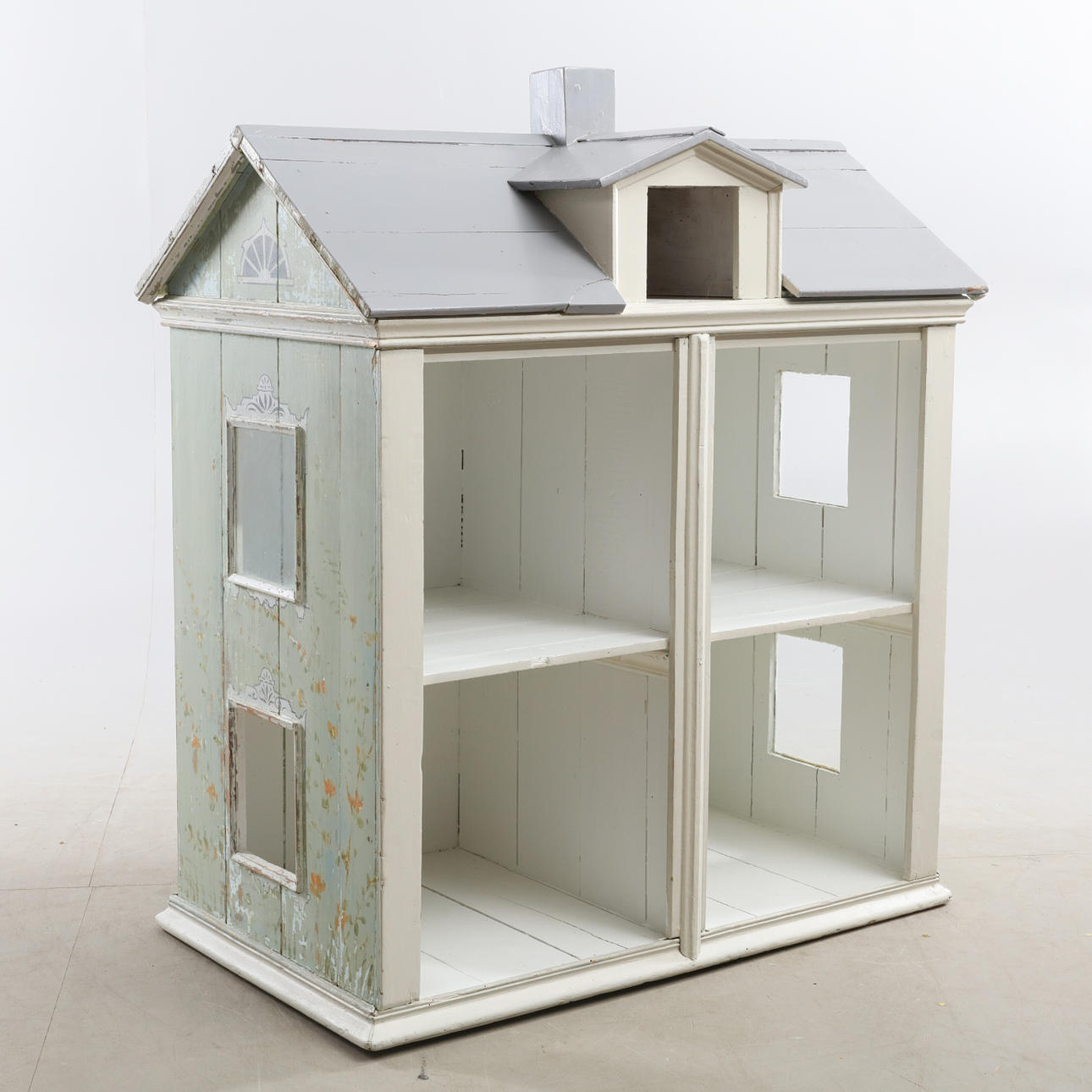 DOCKSKÅP, stort, från början av 1900-t.