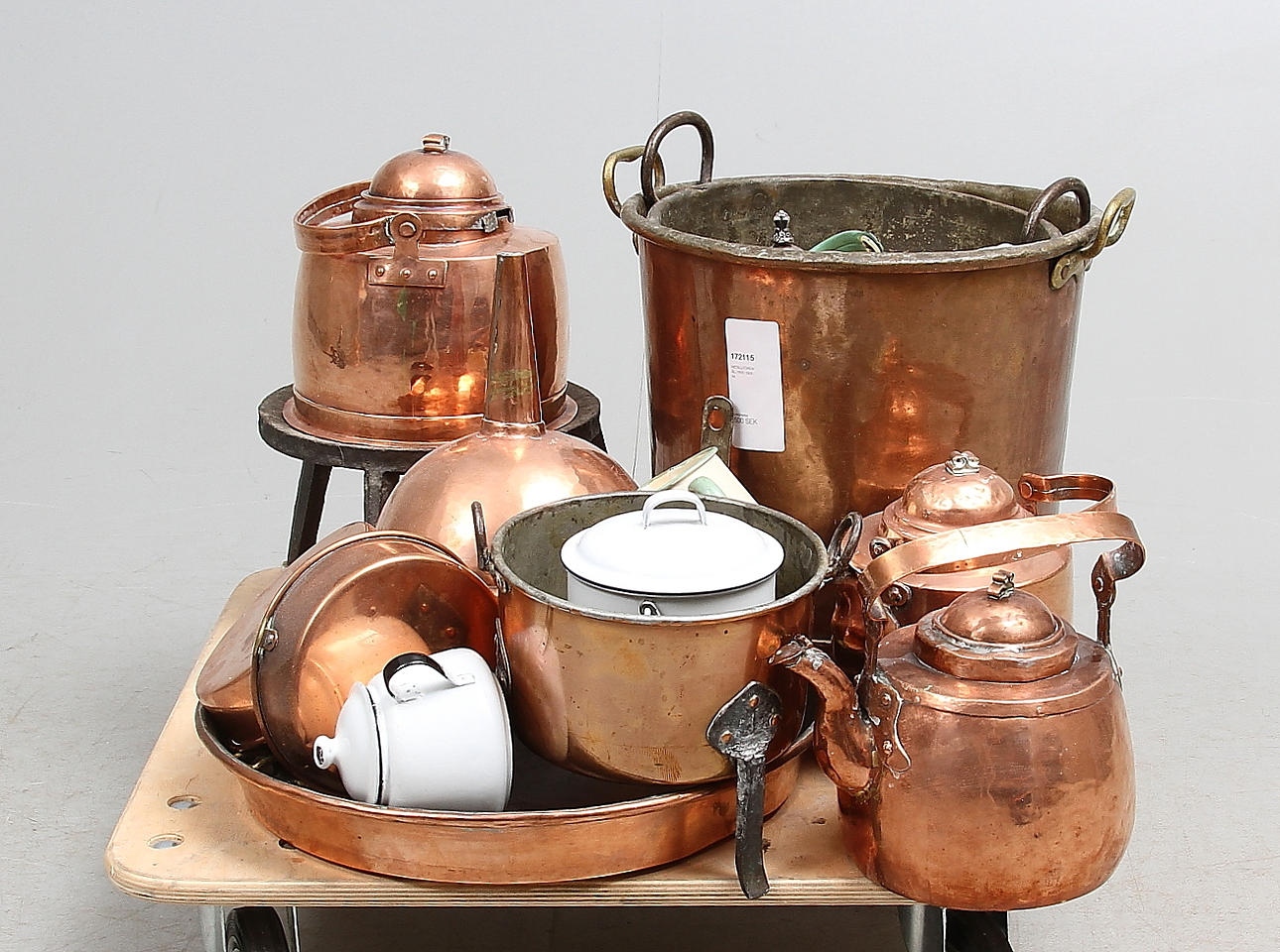 METALLFÖREMÅL, 1800-1900-tal.