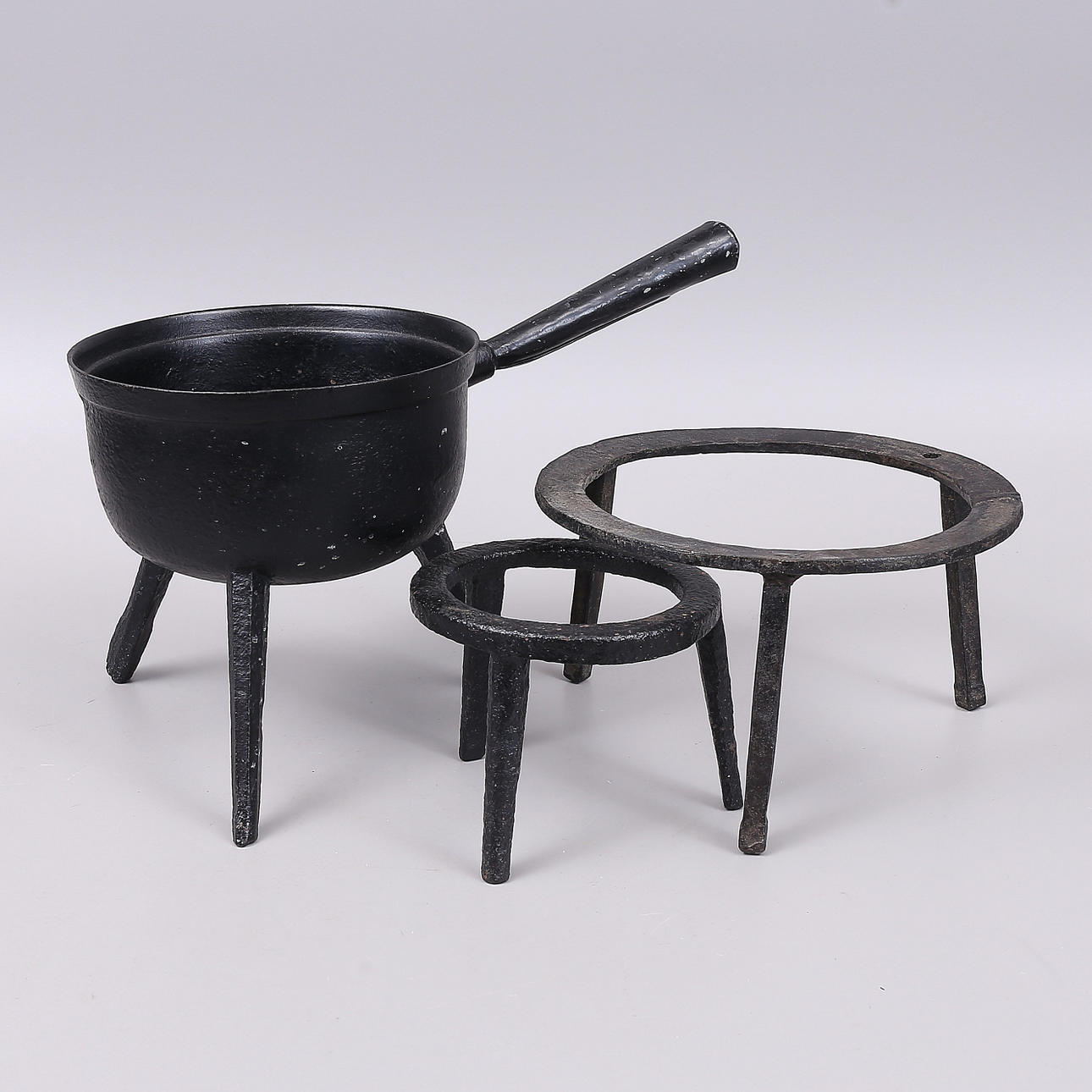 POT, TRIFOOT, 3 parts, iron.