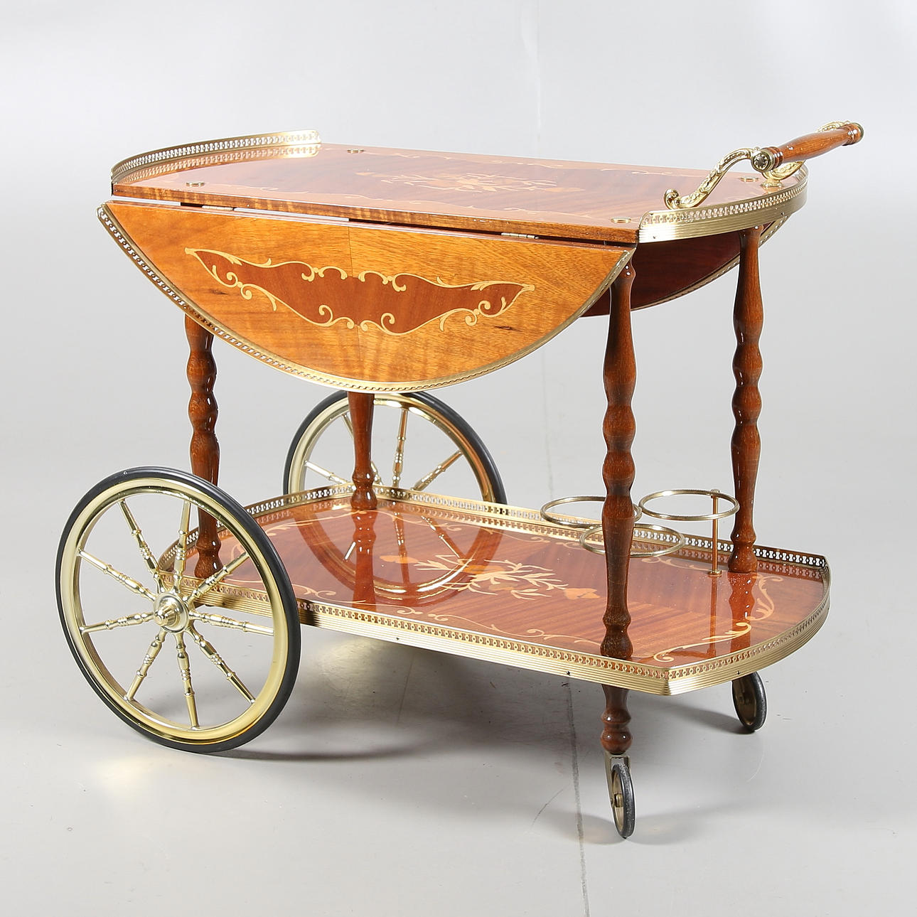 SERVERINGSVAGN, 1900-talets slut.