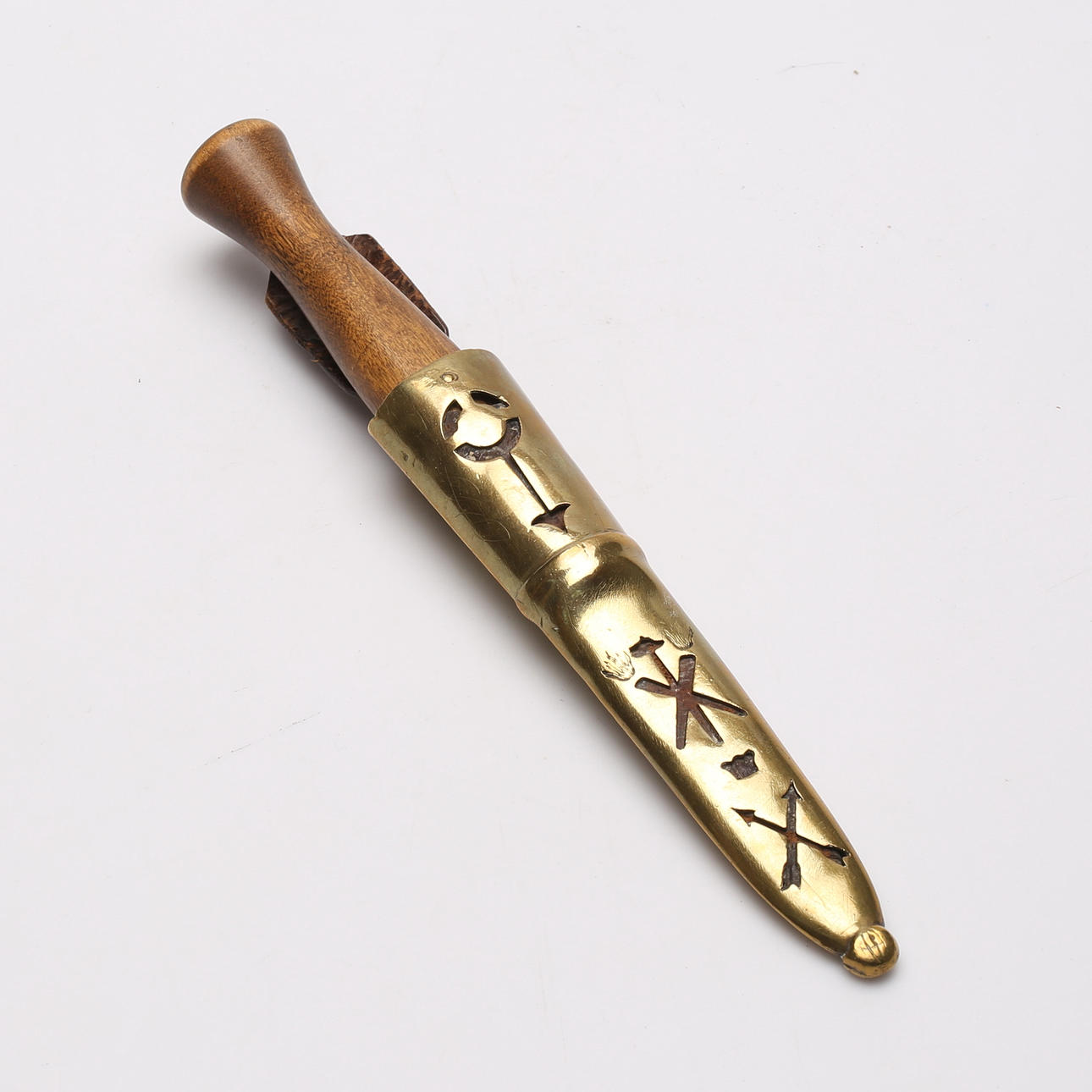 KNIFE, case marked Levin Hedlund Eskilstuna.
