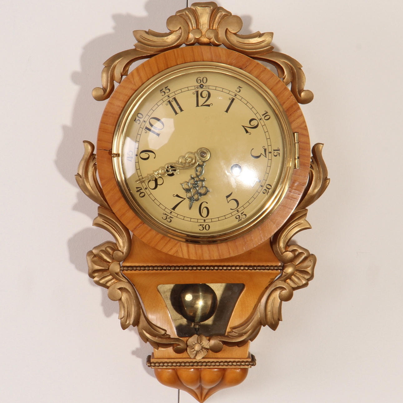 VÄGGUR, Svensk Runa fabrikat, 1900-tal.