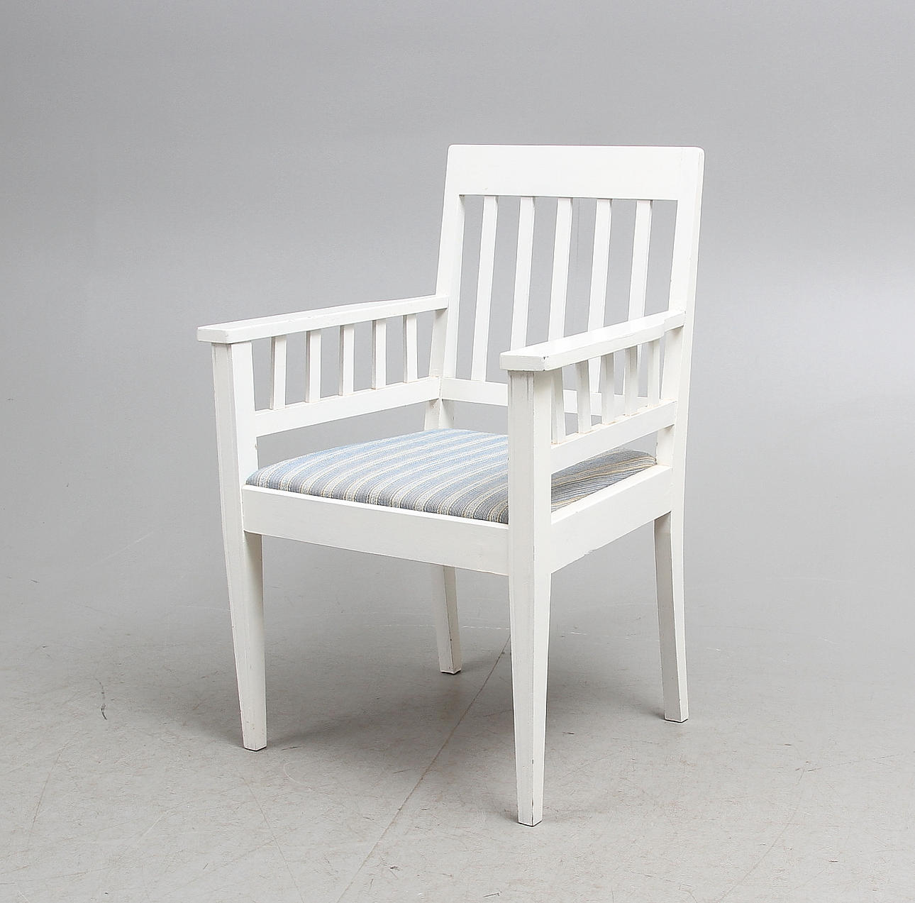 KARMSTOL, Carl Larsson-typ, 1900-talets första hälft.