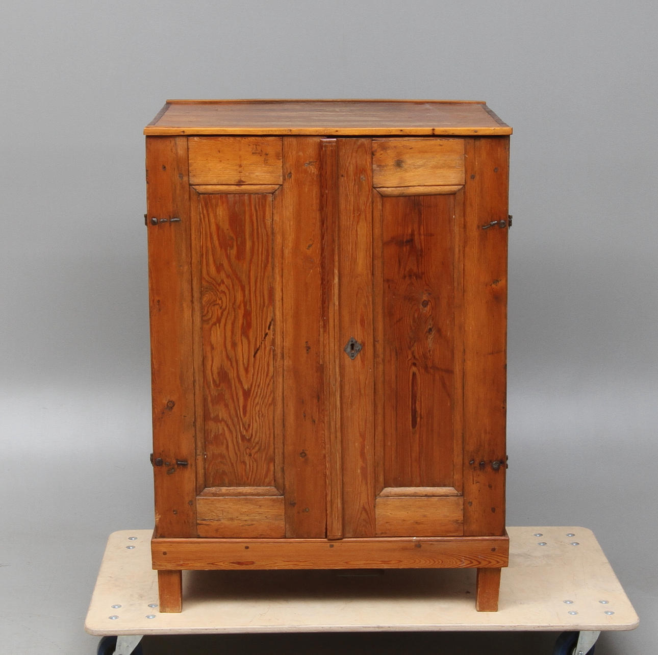 SKÅP, med lådinredning, 17/1800-tal.