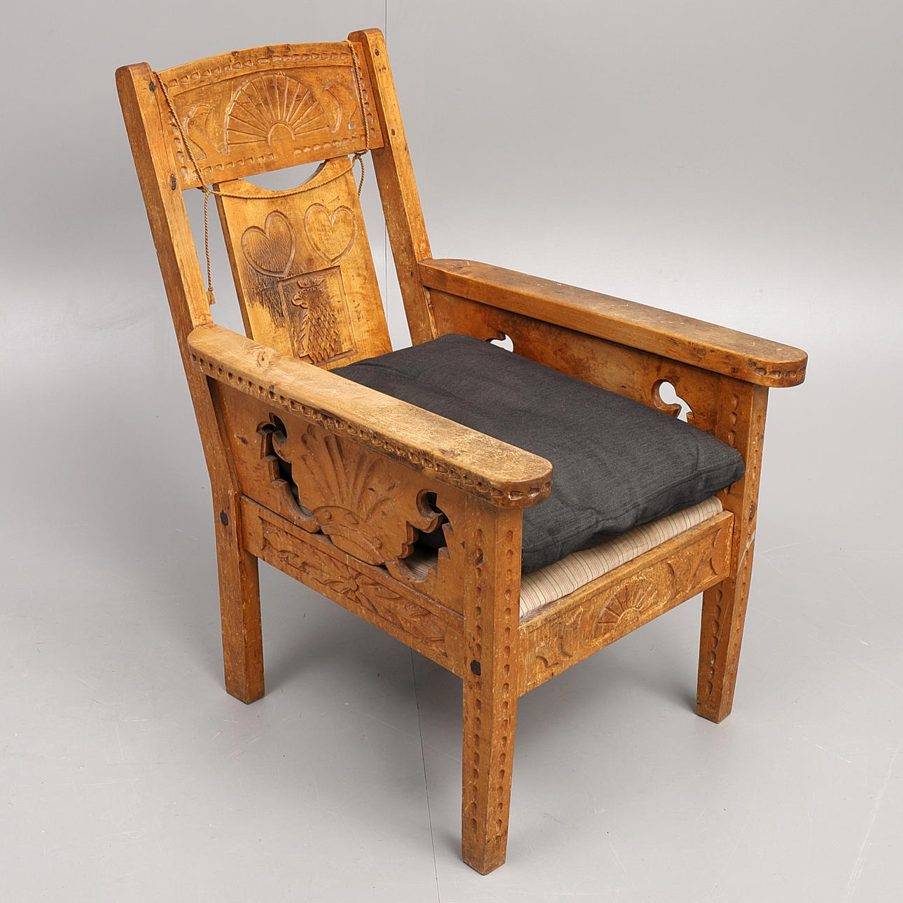 FÅTÖLJ, skuren dekor, Skåne.