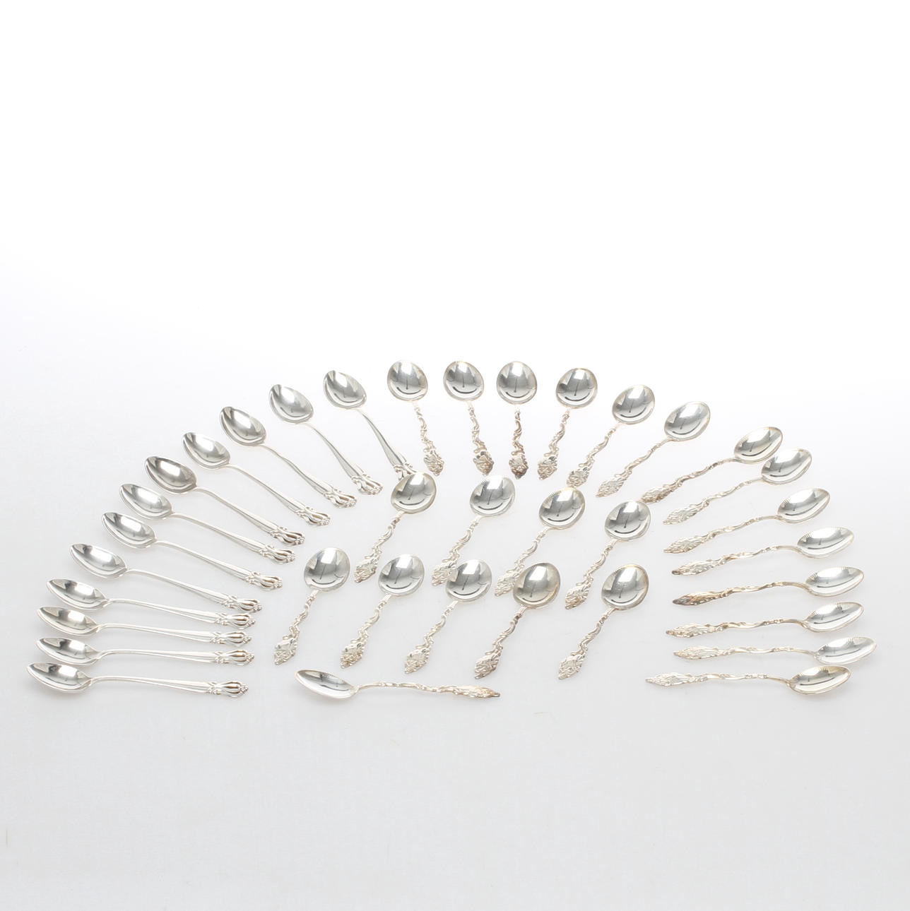 KAFFESKEDAR, 12+24 st, silver CG Hallberg och MAB, omkring 1900-talets mott.