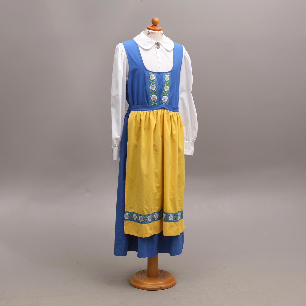 SVERIGEDRÄKT, Eklöws, Storlek L.