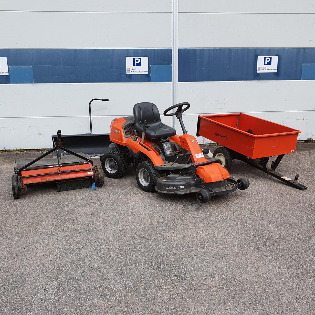 HAVETRAKTOR, Husqvarna R 216 AWD.