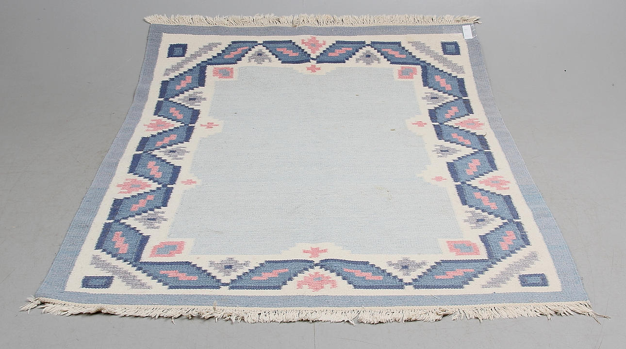 MATTA, röllakan, 168x235 cm.