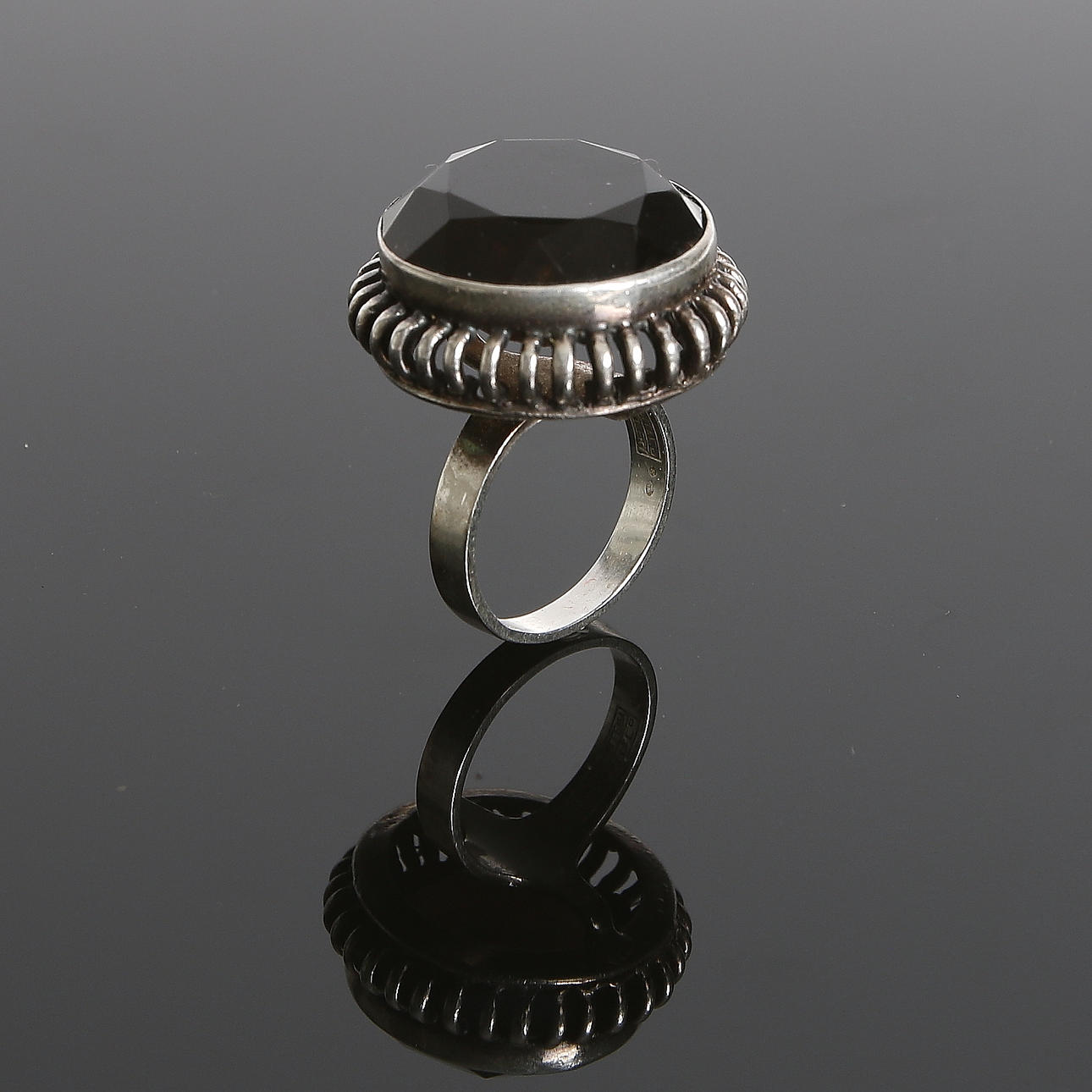 RING, silver, E. Granit & Co, Helsingfors. Vikt 17 gram.