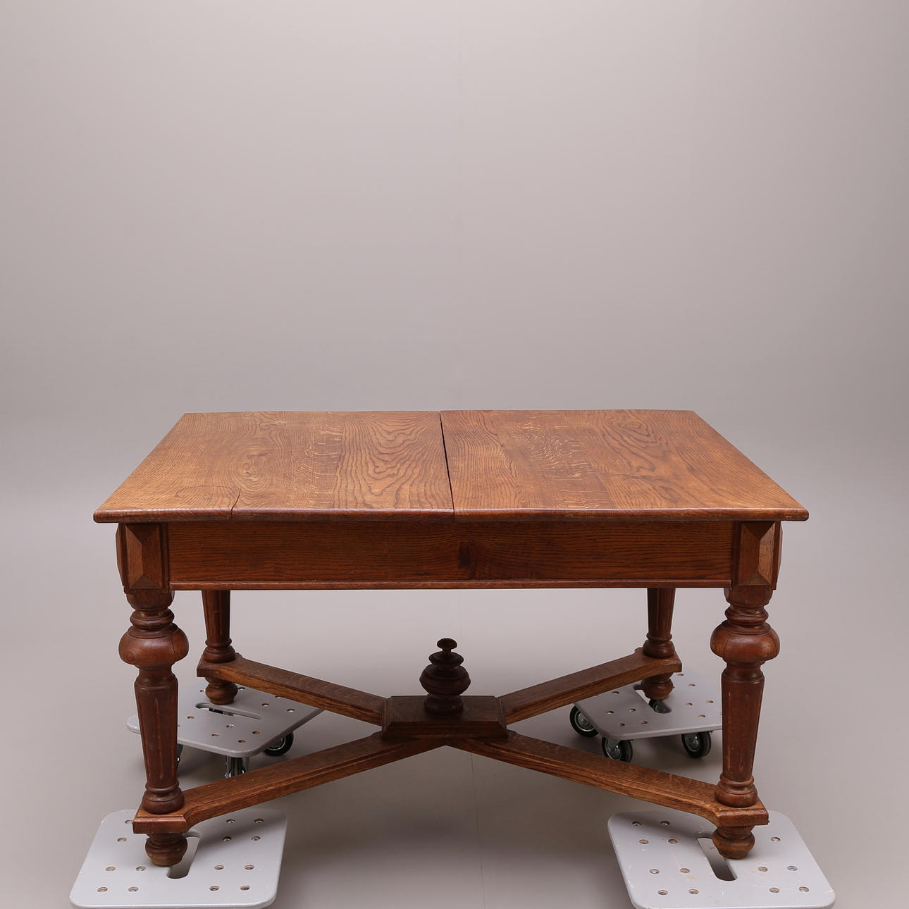 BORD, ek, nyrenässans, 18-/1900-tal.