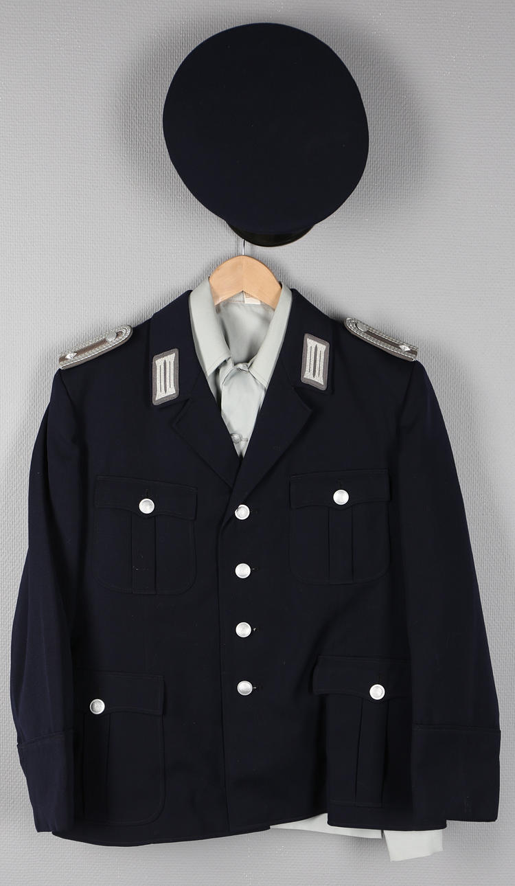 DDR UNIFORM för "Justiz".