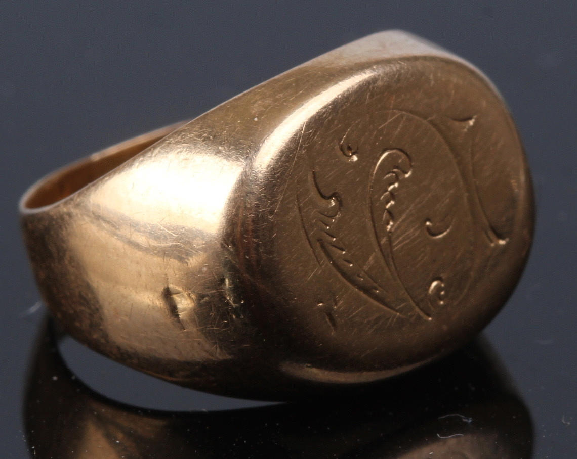 RING, 18 k, ca 3,56 g.