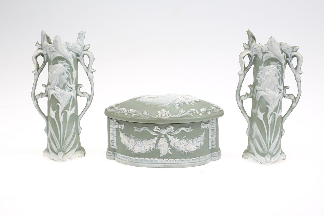 JASPERWARE, 3 delar, 1800-tal.
