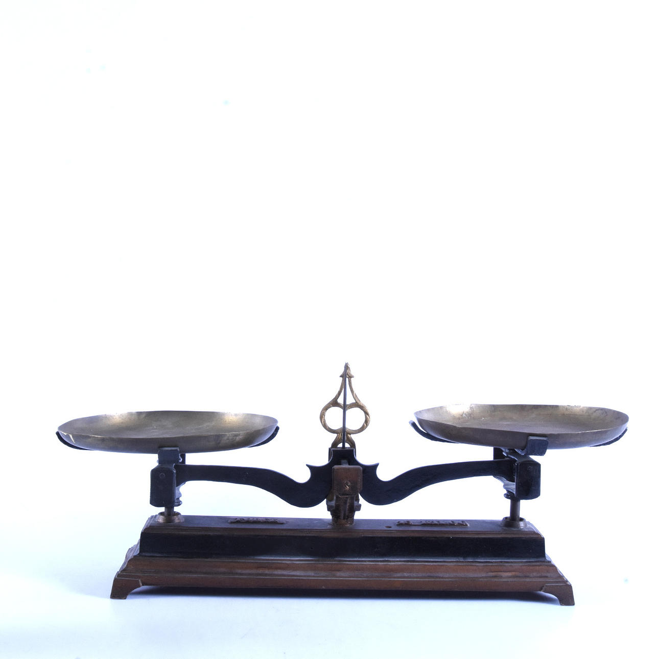 BALANCE WAAGE, markiert Kraft 15 Kilo.