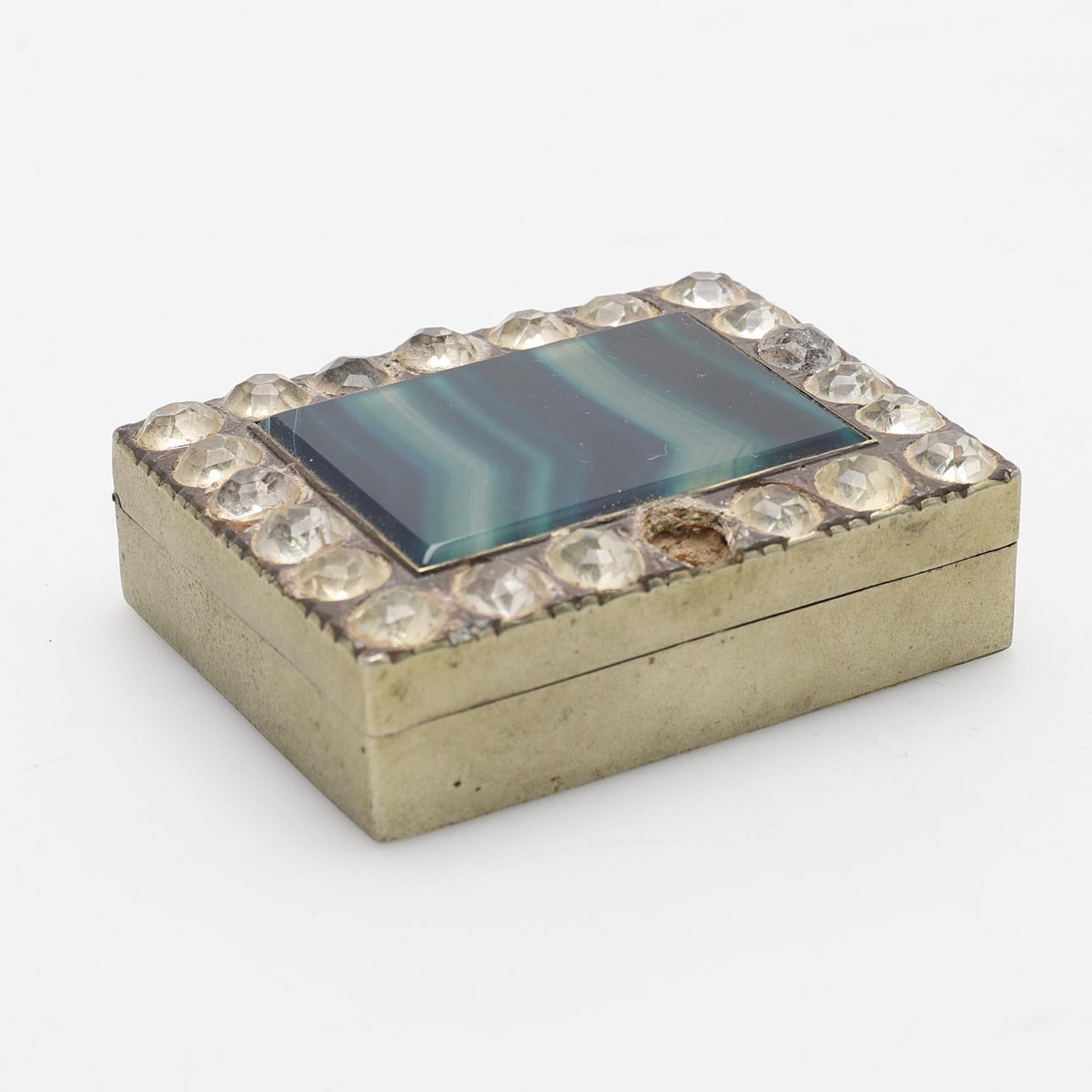 A STAINED AGATE AND PASTE METAL HINGED BOX.