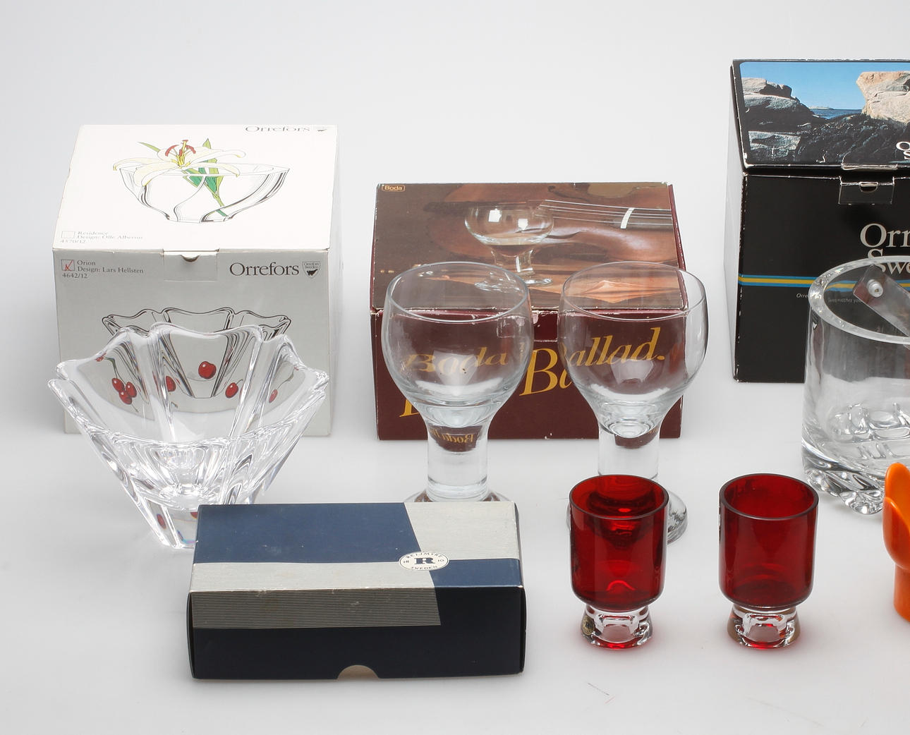 GLASFÖREMÅL, 8 delar, Reijmyre, Royal Krona, Boda, Orrefors.