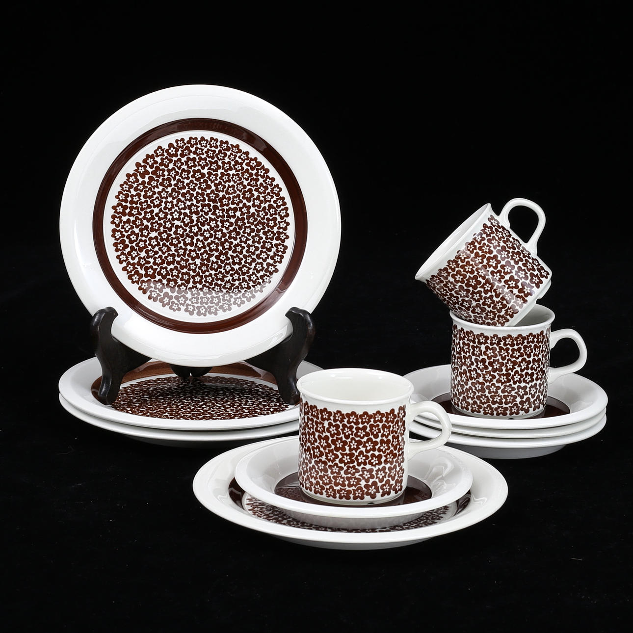 SERVERINGSDELAR, 11 st, porslin, "Faenza", Arabia.