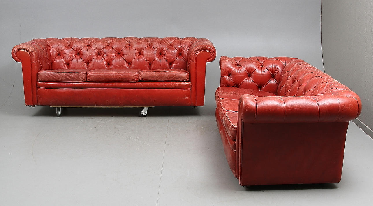 SOFFOR, ett par, skinn, Wade Upholstery, Long Faton, England.