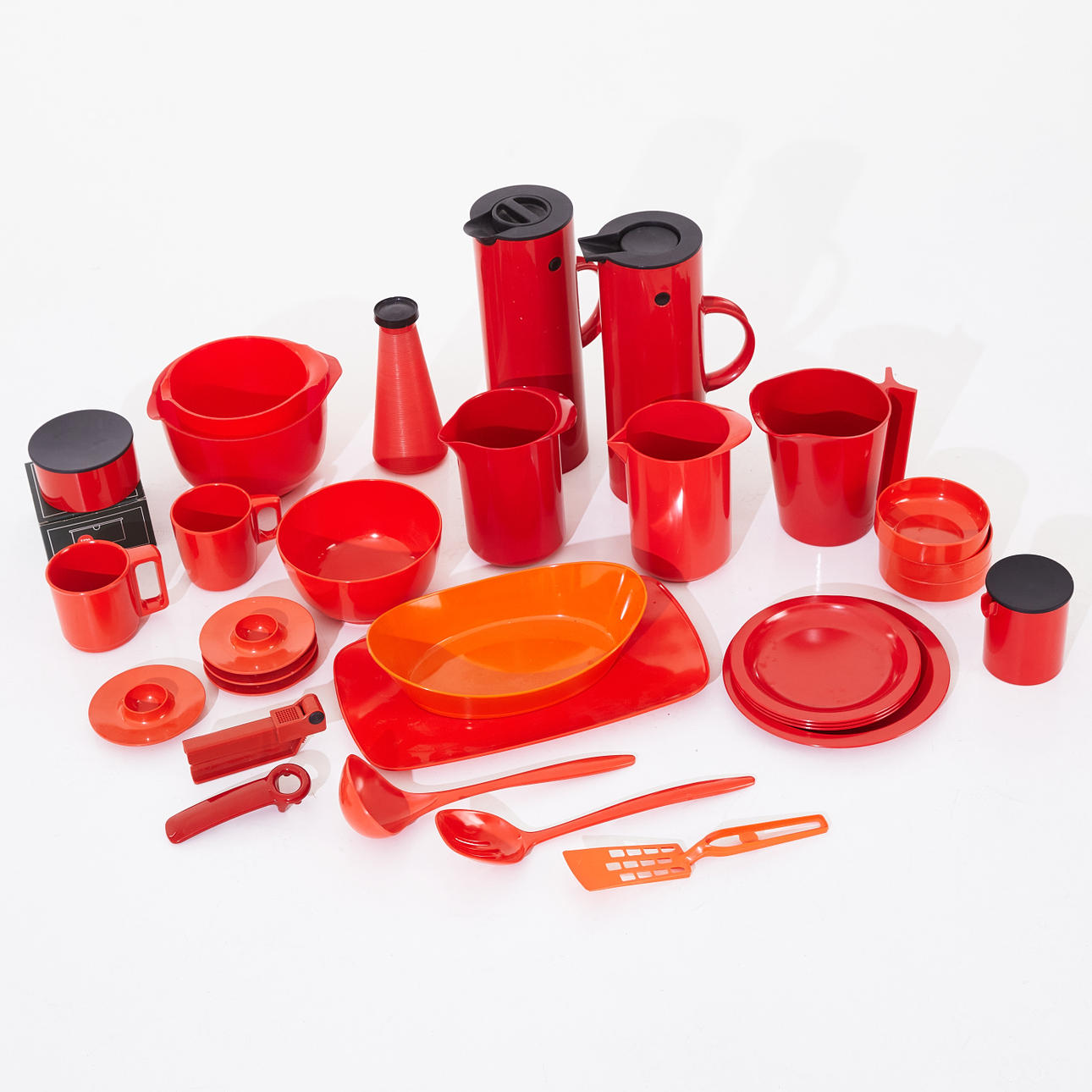 RED PLASTIC, Denmark, 30 parts.
