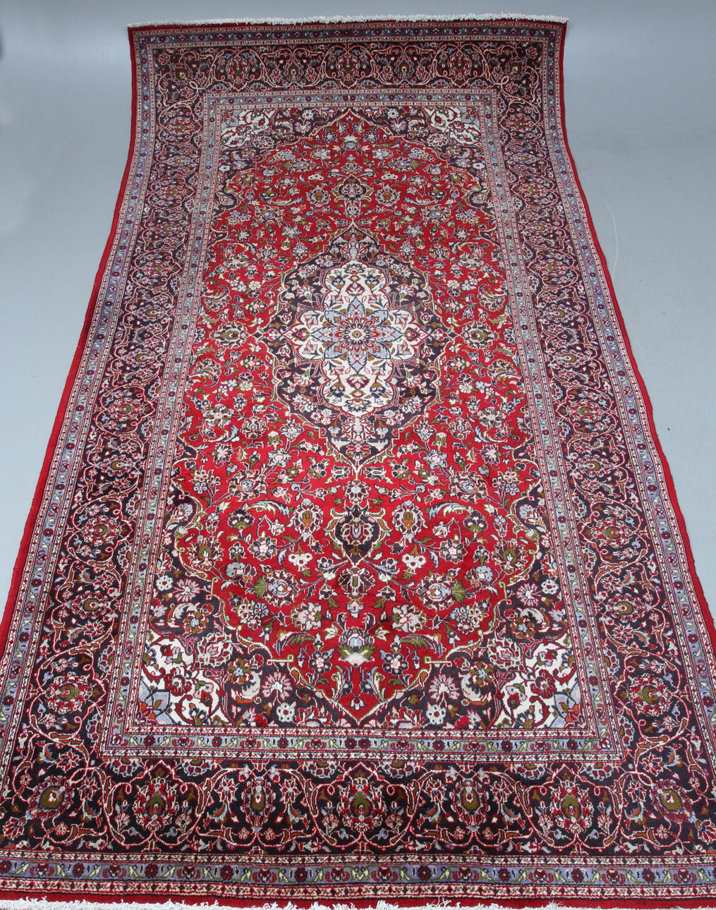 MATTA, Kashan, ca 382 x 202 cm.