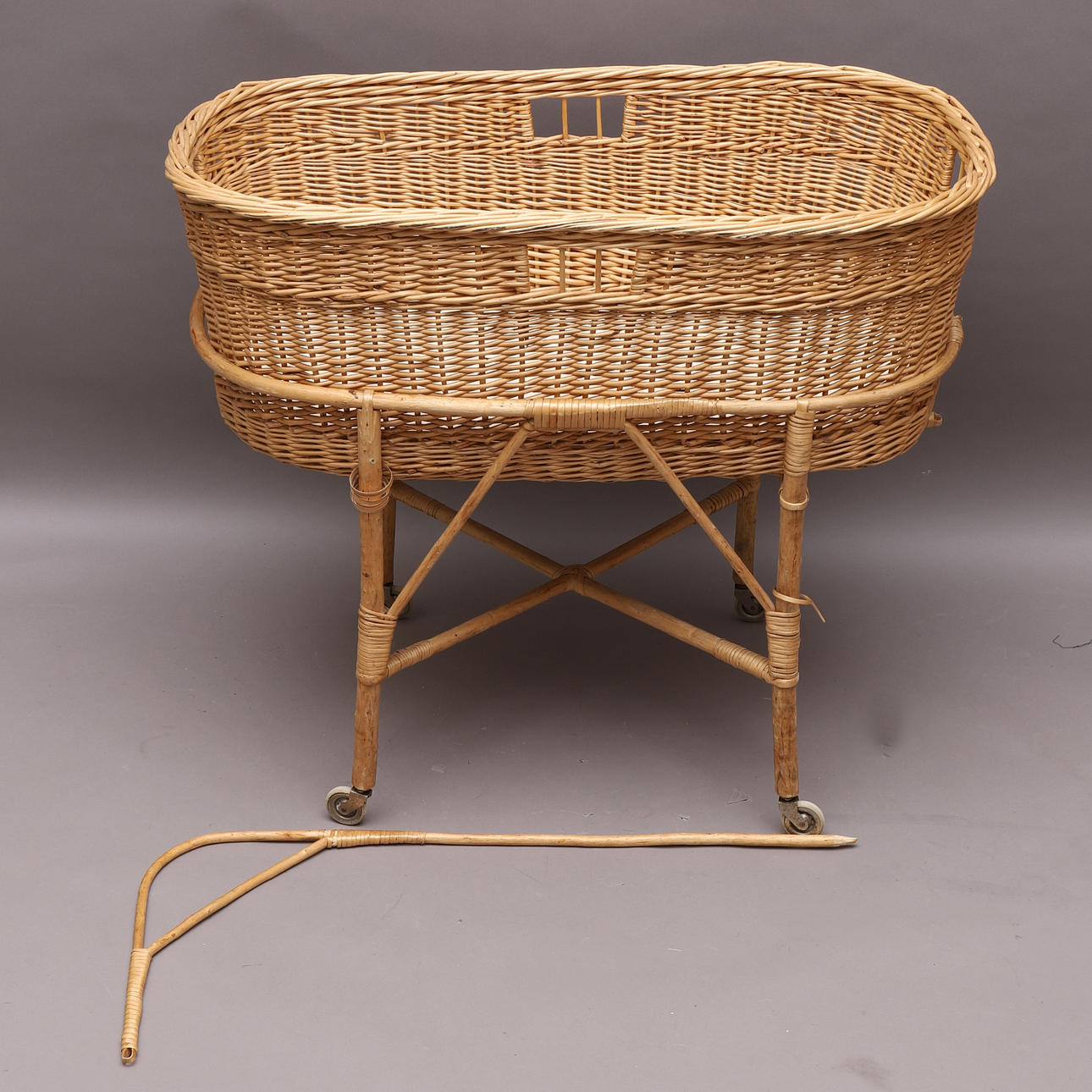 CAMA PARA NIÑOS, mimbre, 1900.