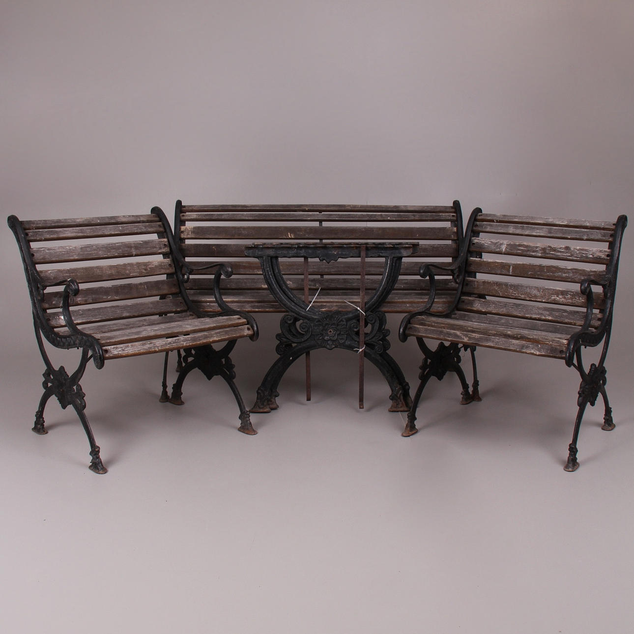 TRÄDGÅRDSMÖBEL, 4 delar, gjutjärn.