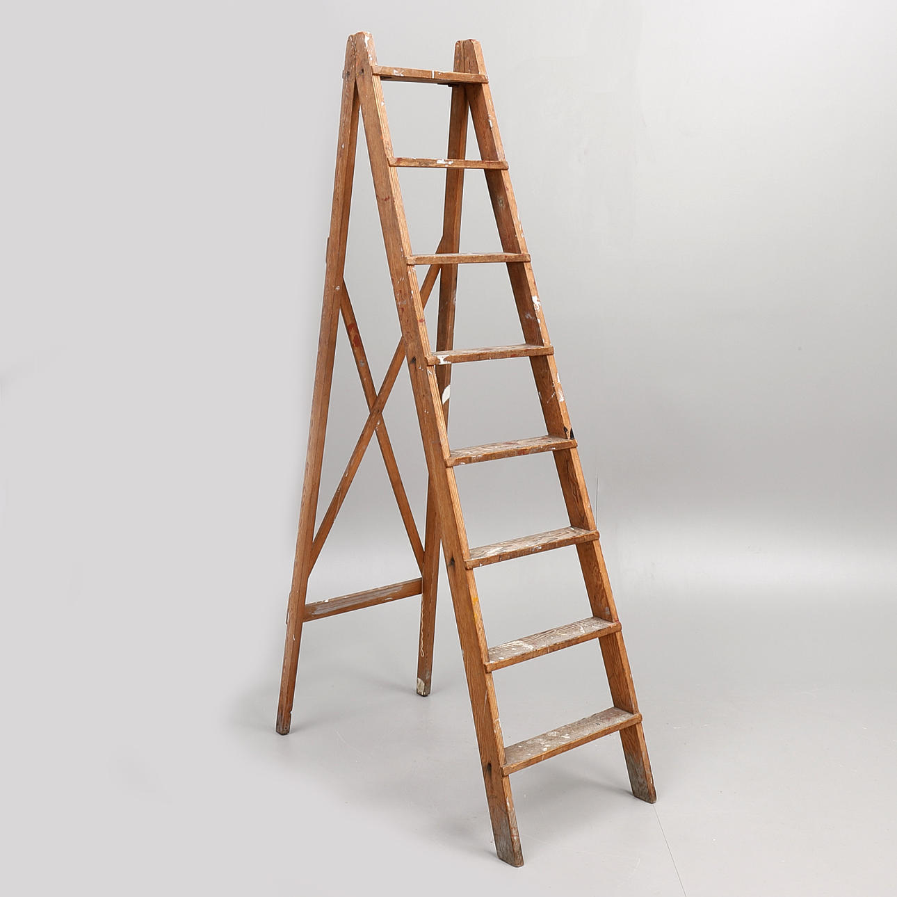 STIGE, træ, 20. århundrede.