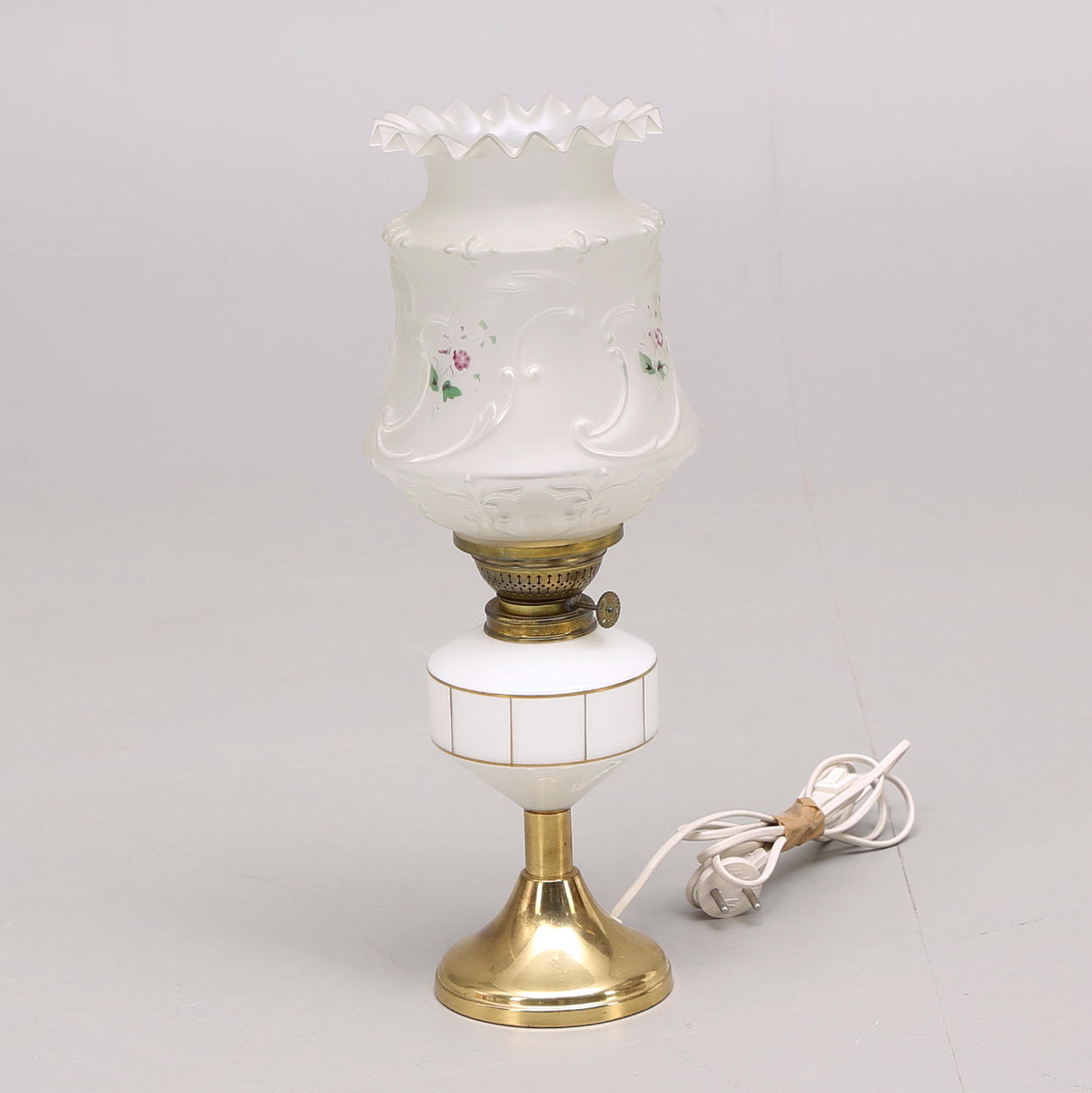 BORDSARMATUR, glas och metall, 1900-tal.