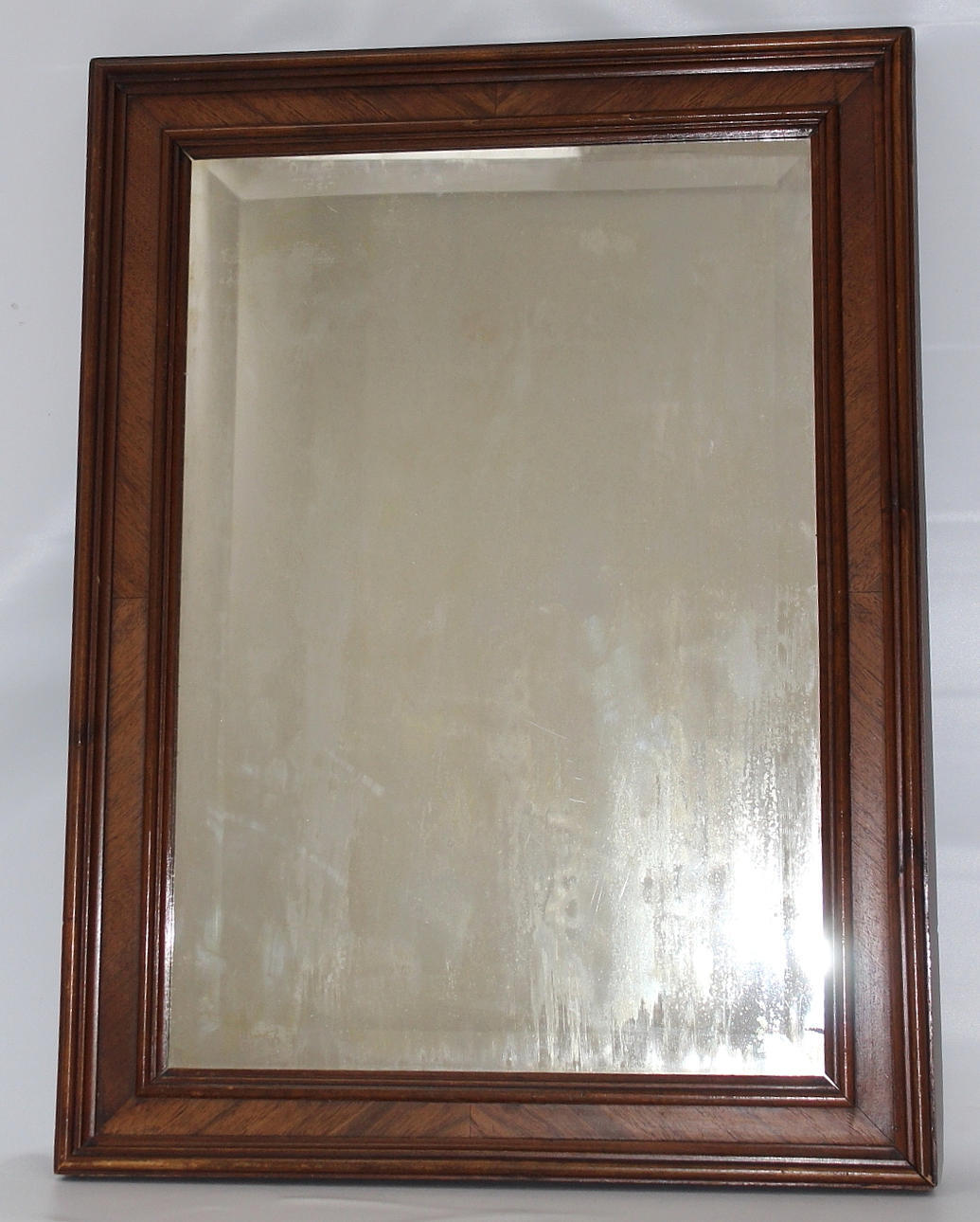 SPEGEL med fasettslipat glas 1800-tal.