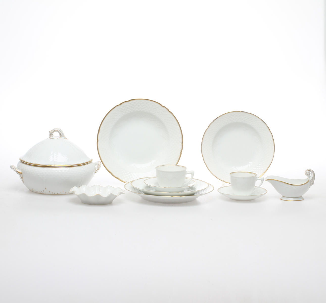 MAT- OCH KAFFESERVISDELAR, 64 delar, porslin, Bing & Gröndahl, 1900-tal.