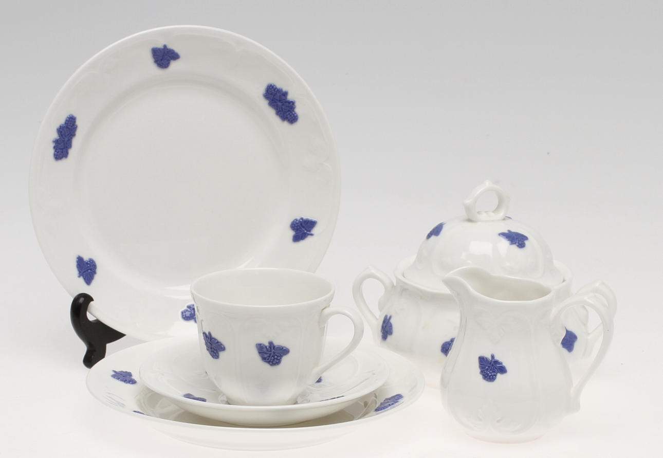 KAFFESERVIS, 26 dlr,"Blå Blom", benporslin, Gustavsberg.