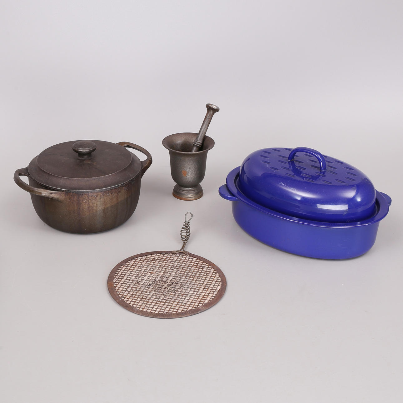 TÖPFE, TELLER, MÖRSER, Eisen, emailliert, Kockum, Skeppshult.