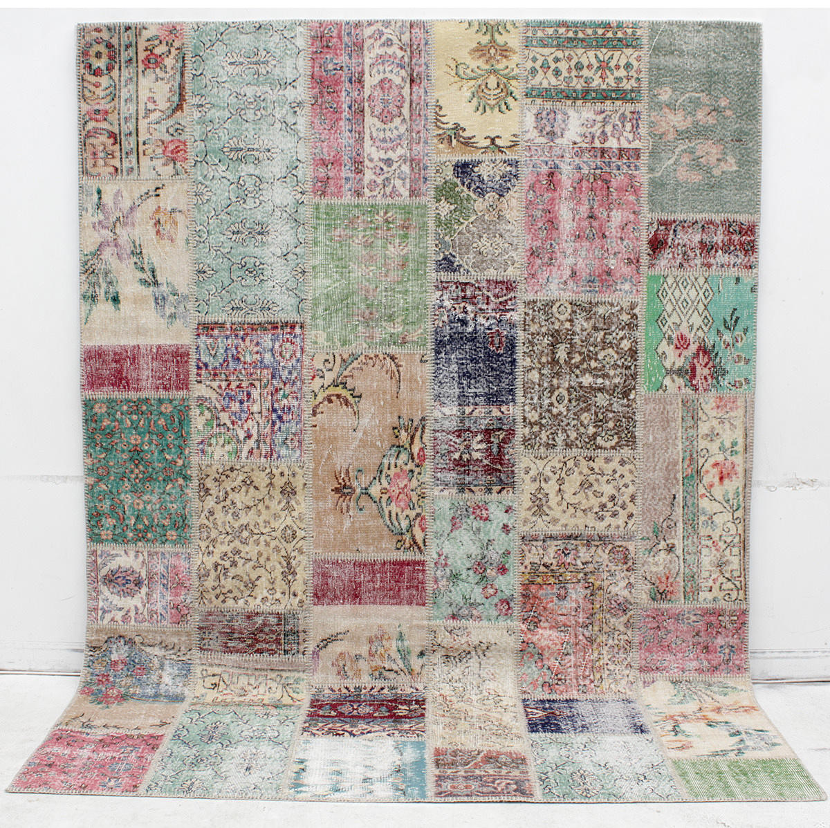 MATTA, Patchwork, 308 x 230 cm.
