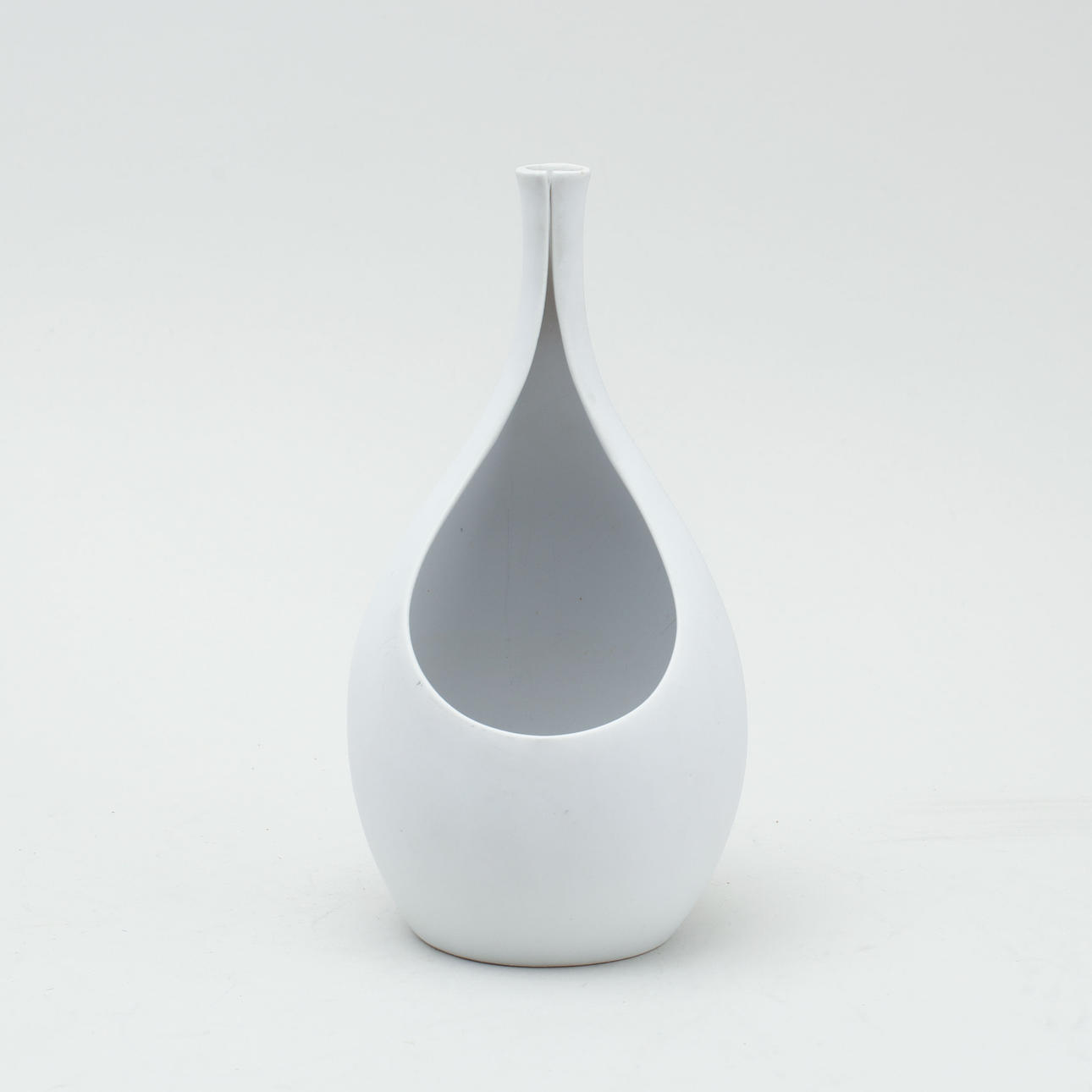 STIG LINDBERG. Florero, "Pungo", Gustavsberg.