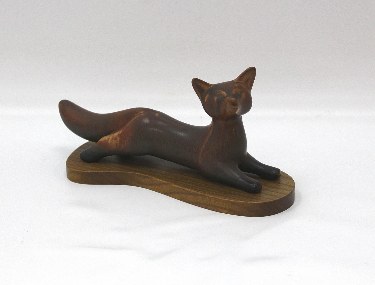 GUNNAR NYLUND. Räv, stengods, Rörstrand.