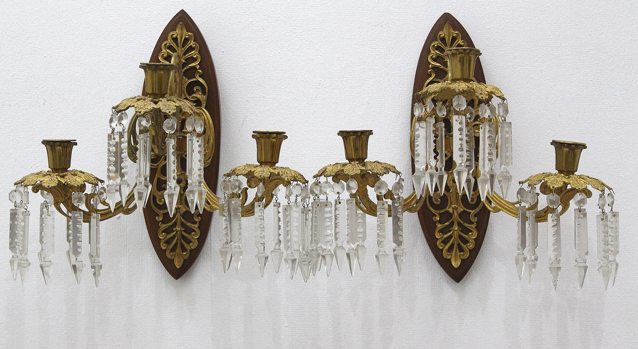 VÄGGLAMPETTER, 1 par, oscarianska, behängda med prismor.