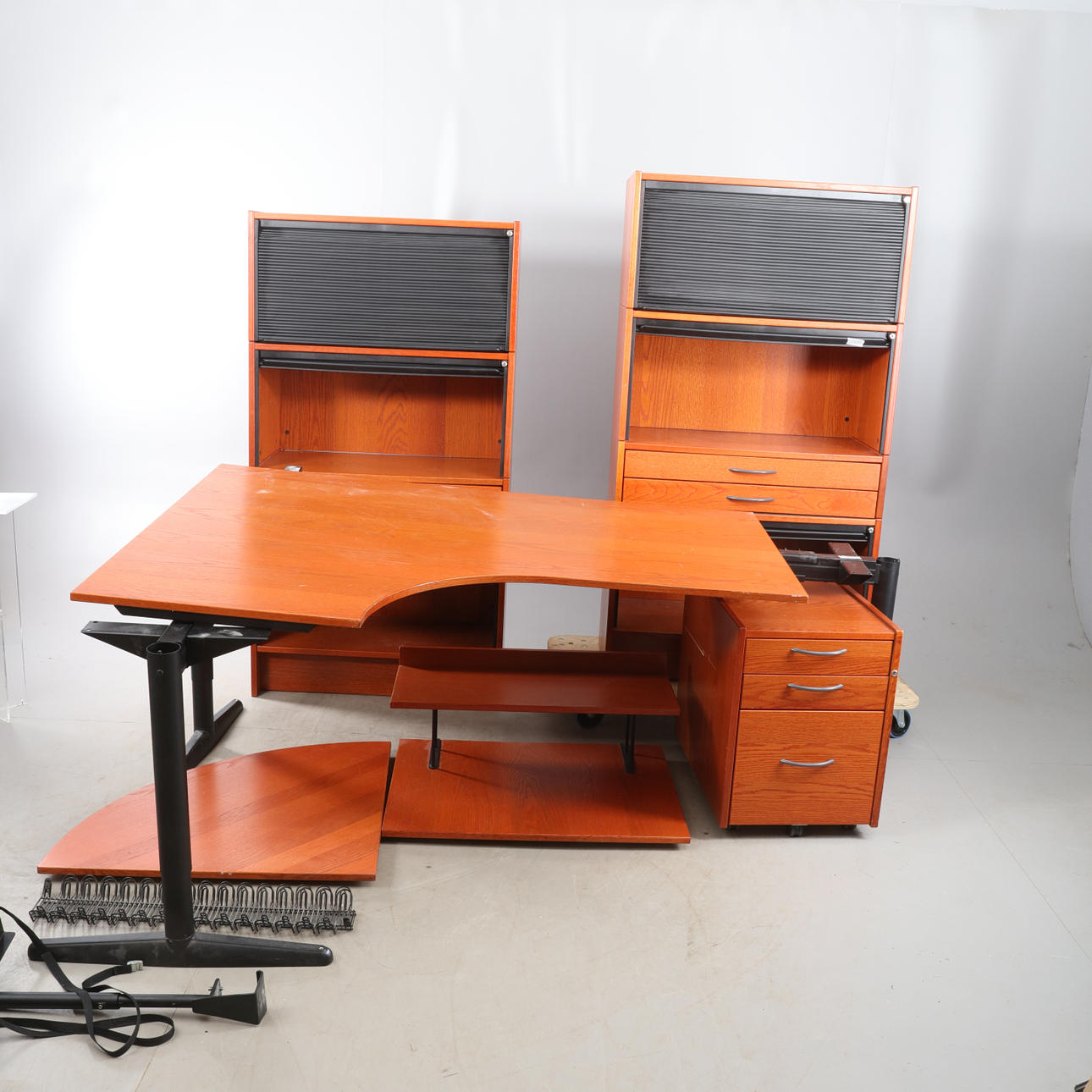 OFFICE FURNITURE, Ikea.