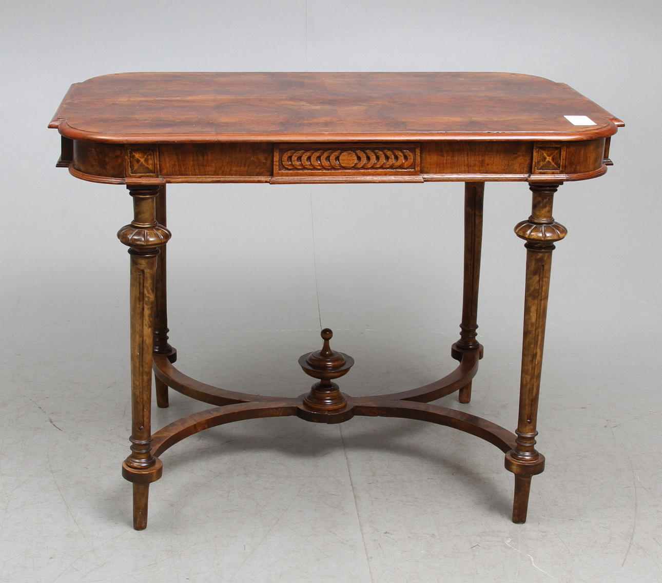 SALONGSBORD, 1800-talets fjärde kvartal.