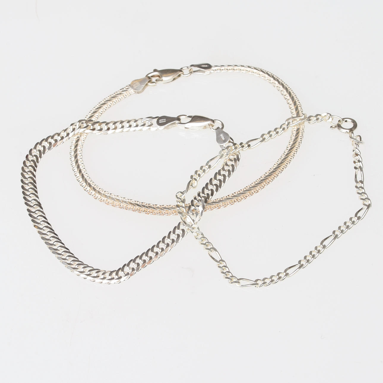 ARMBAND, 3 st, sterling silver, bl.a. CCC.