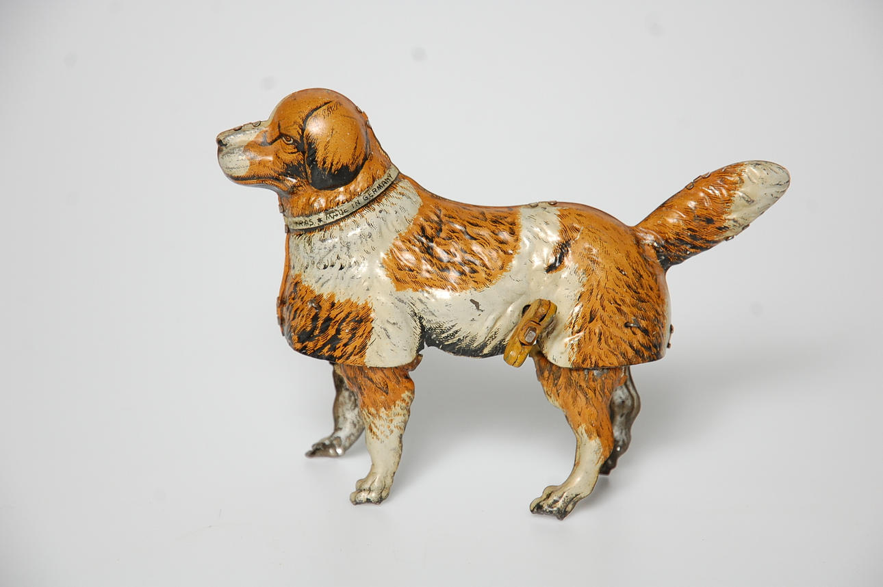 LEKSAKSHUND, plåt, mekanisk, Mark Lehmann Made in Germany, 1900-talets första hälft.