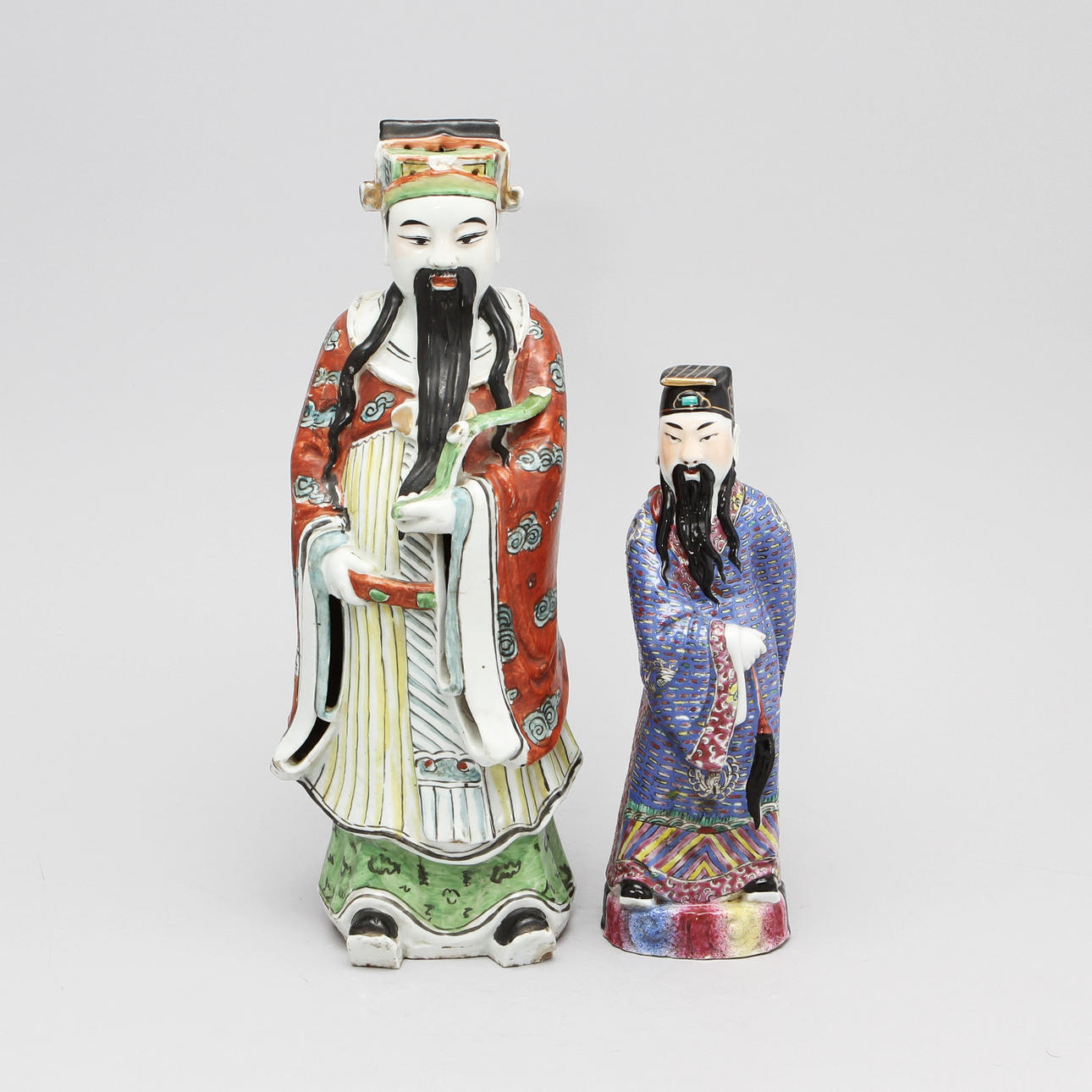 FIGURINER, 2 st, porslin, Kina 1900-tal.