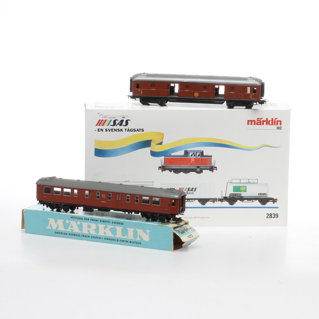 MODELLTÅG MÄRKLIN svenska tåsatsen 2839, vagnar 4073 och 4021 delvis i originalkartong.