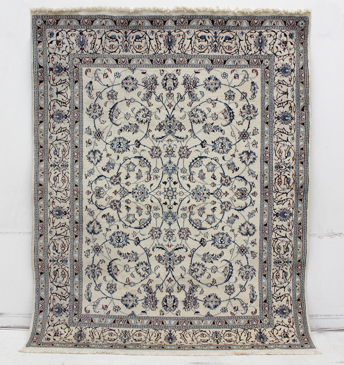 MATTA, Nain med silkesinslag, 253 x 200 cm.