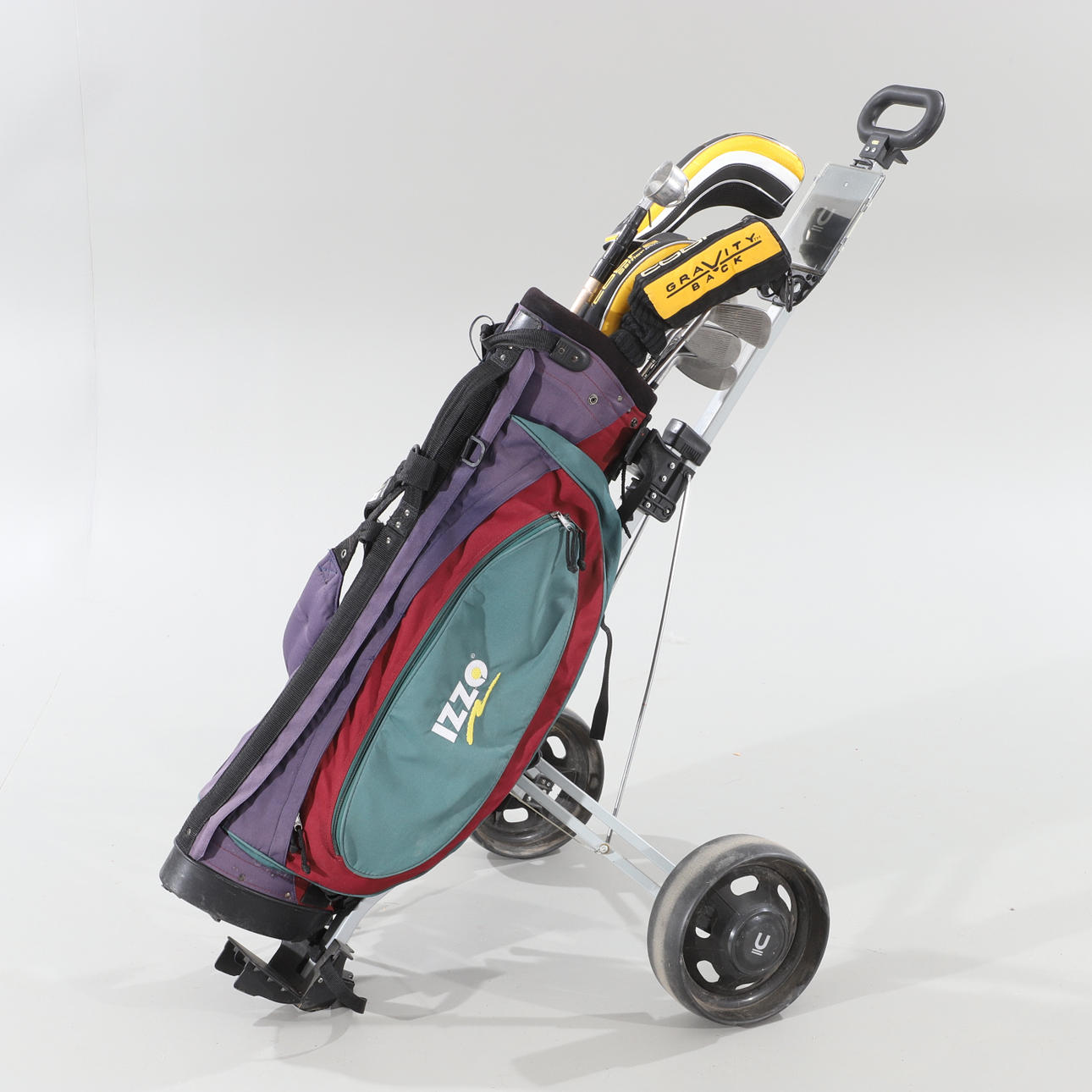 GOLFBAG MED KLUBBOR & VAGN.