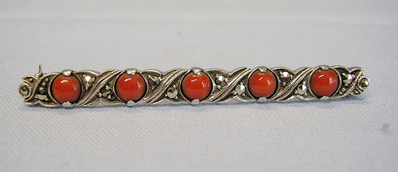 CORAL BROOCH SILVER ANTIQUE 1930s.