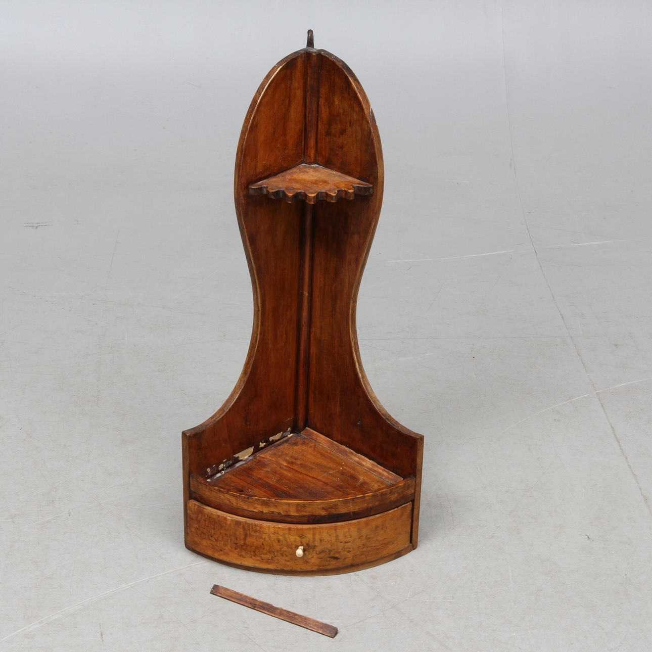 PIPSTÄLL, 1800-tal.