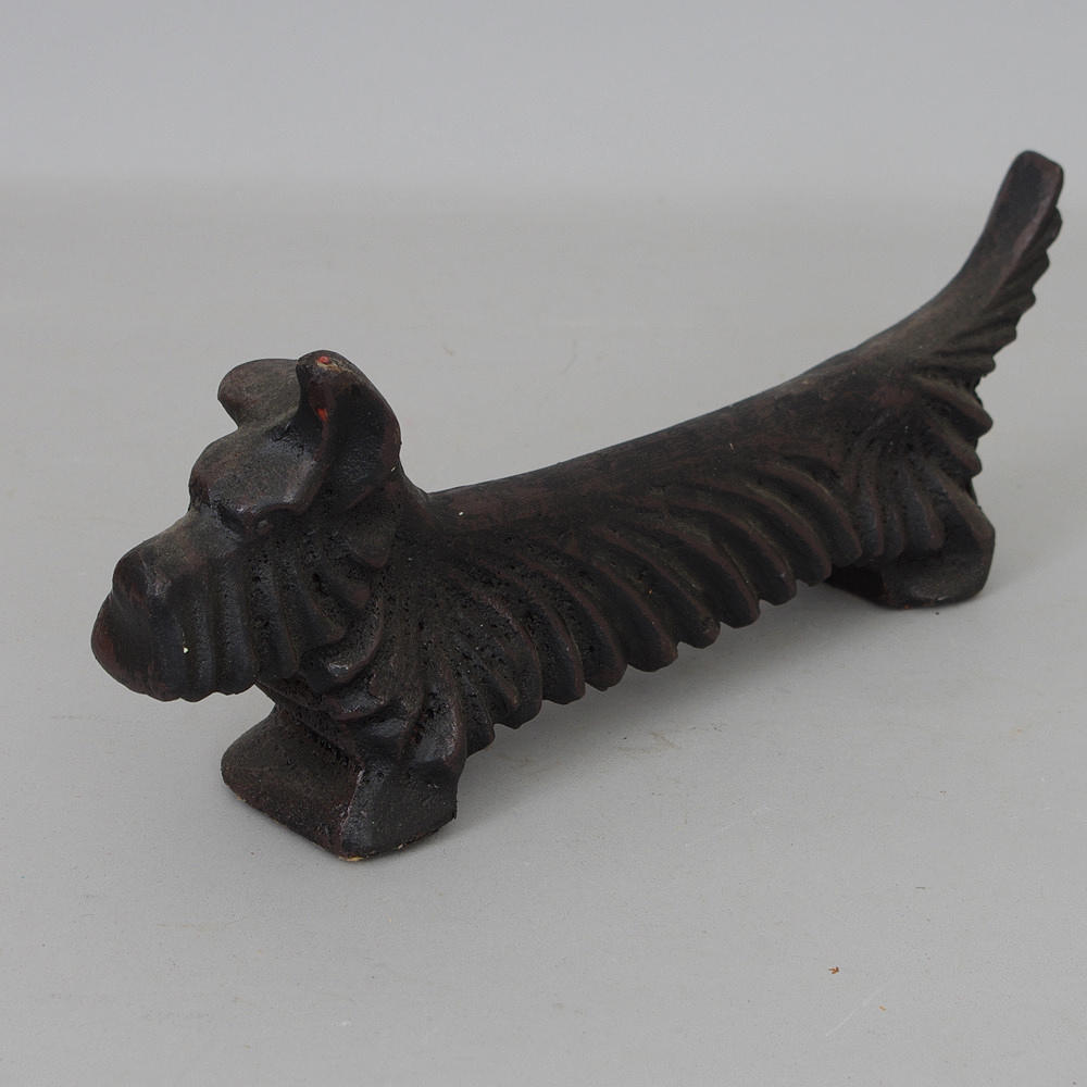 ELDHUND, gjutjärn, samtida.