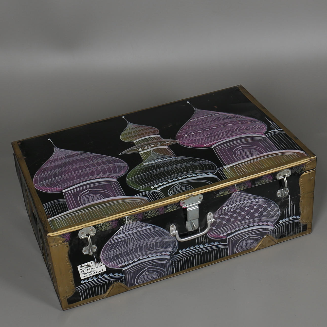 AMERIKAKOFFERT i plåt med orientaliskt motiv,1940-tal.