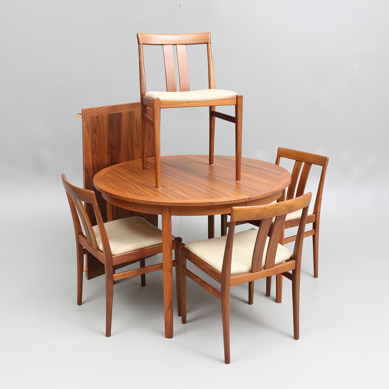 MATSALSMÖBEL, 1900-talets mitt/andra hälft.